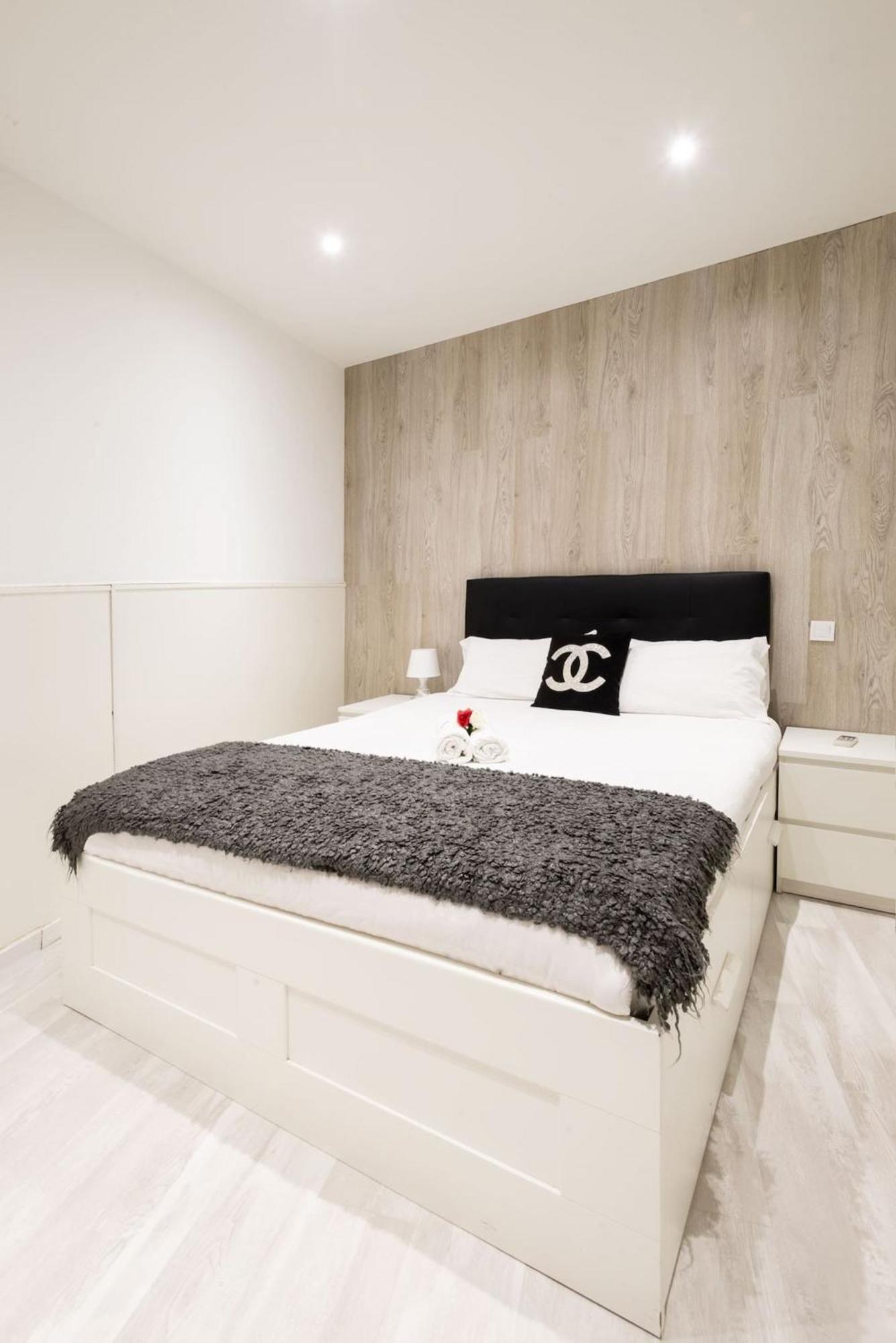 Apartamentos Day Madrid Tribunal Centro Gran Via Sol Exteriér fotografie